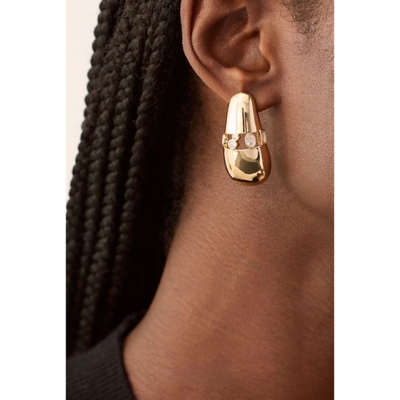 Anthropologie Jewelry - Anthropologie crystal Cutout Drop Earrings